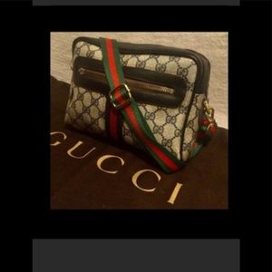 Gucci vintage crossbody leather bag